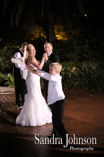Best Courtyard Lake Lucerne wedding photographer - Sandra Johnson (SJFoto.com)